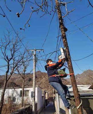 抗擊疫情 北京聯(lián)通在行動 千家萬戶的通信守護者與通信設(shè)備修理