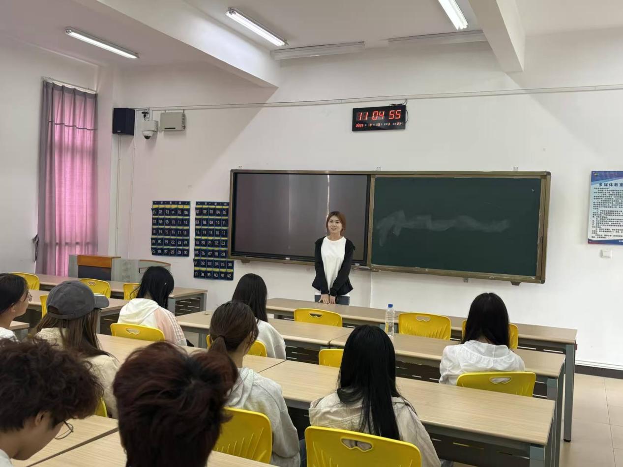 云南藝術學院文華學院戲劇學院 戲劇藝術輔導服務的多維潛力